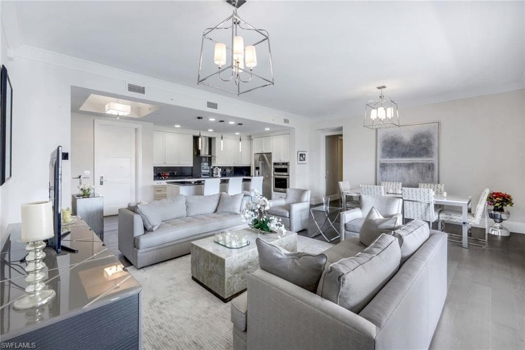 1035 3rd Ave S 508, Naples, FL 34102-1