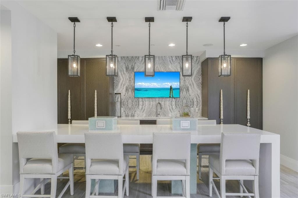 1035 3rd Ave S 508, Naples, FL 34102-34