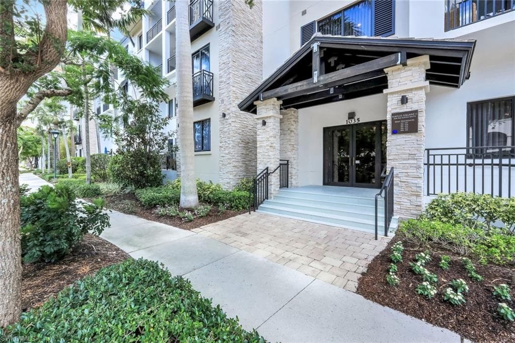 1035 3rd Ave S 508, Naples, FL 34102-4
