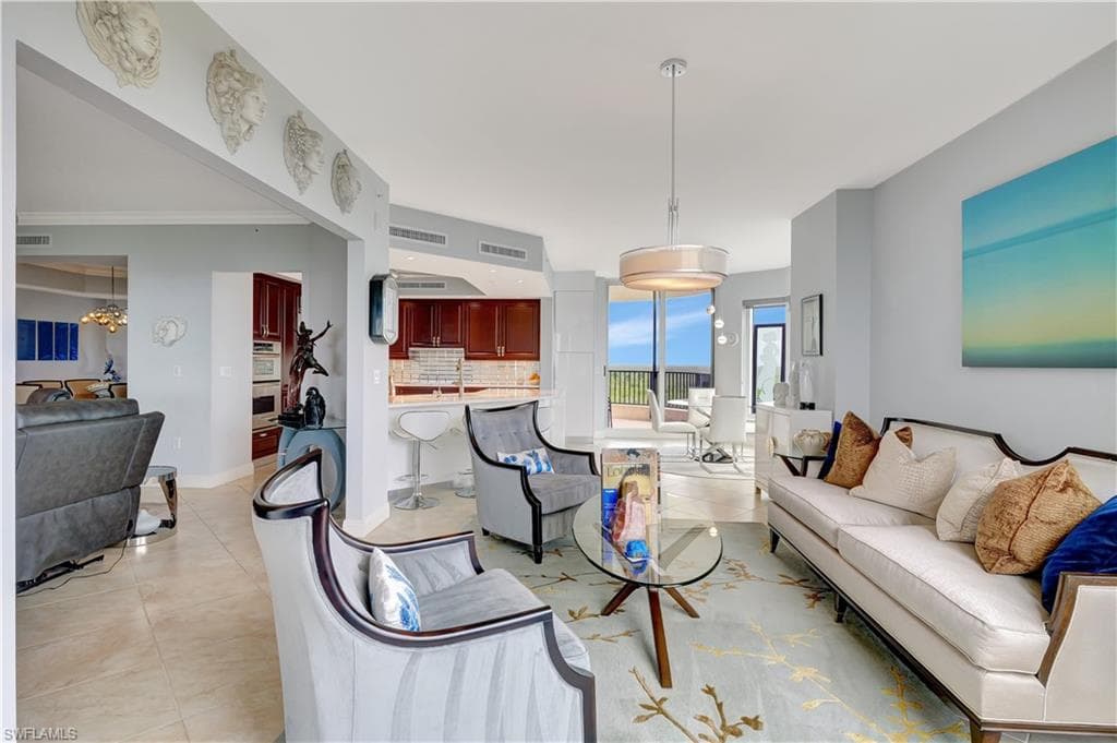 1050 Borghese Ln 801, Naples, FL 34114-9