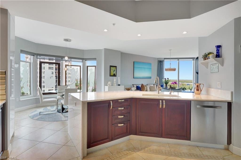1050 Borghese Ln 801, Naples, FL 34114-15