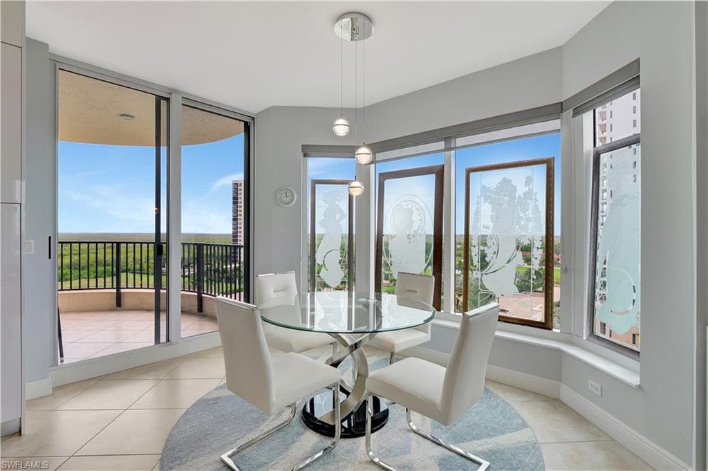 1050 Borghese Ln 801, Naples, FL 34114-16
