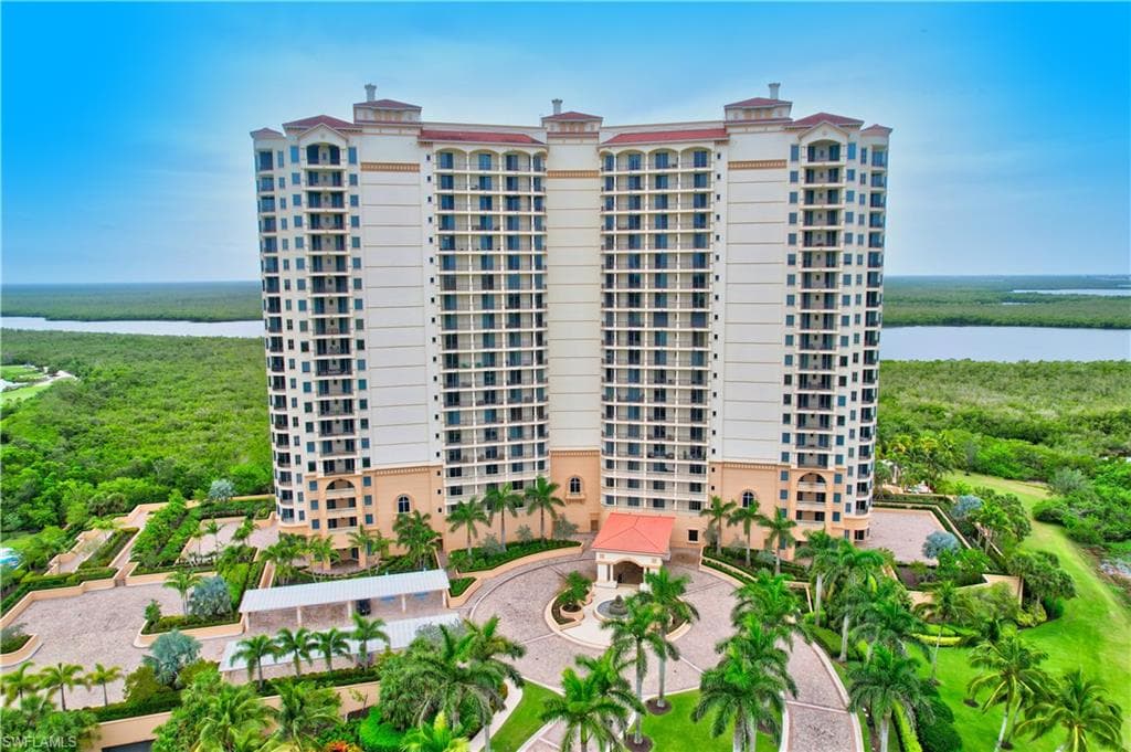 1050 Borghese Ln 801, Naples, FL 34114-2