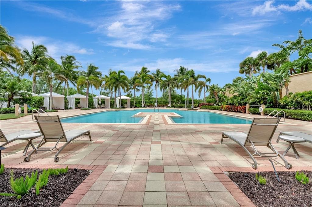 1050 Borghese Ln 801, Naples, FL 34114-3