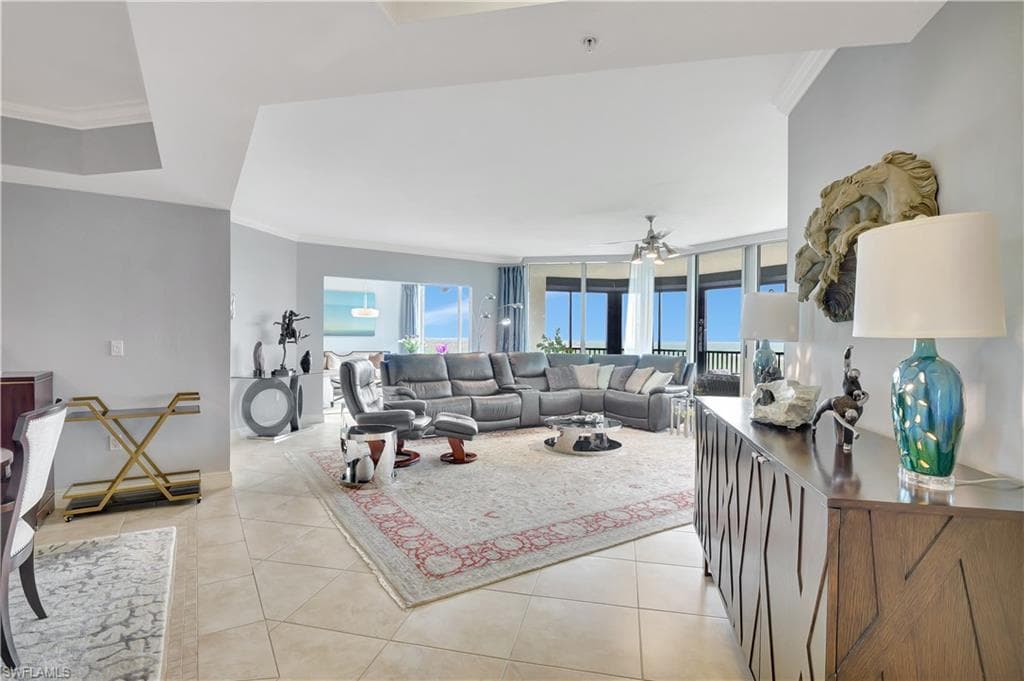 1050 Borghese Ln 801, Naples, FL 34114-5