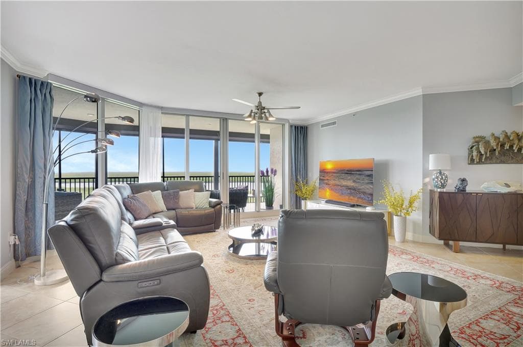 1050 Borghese Ln 801, Naples, FL 34114-7