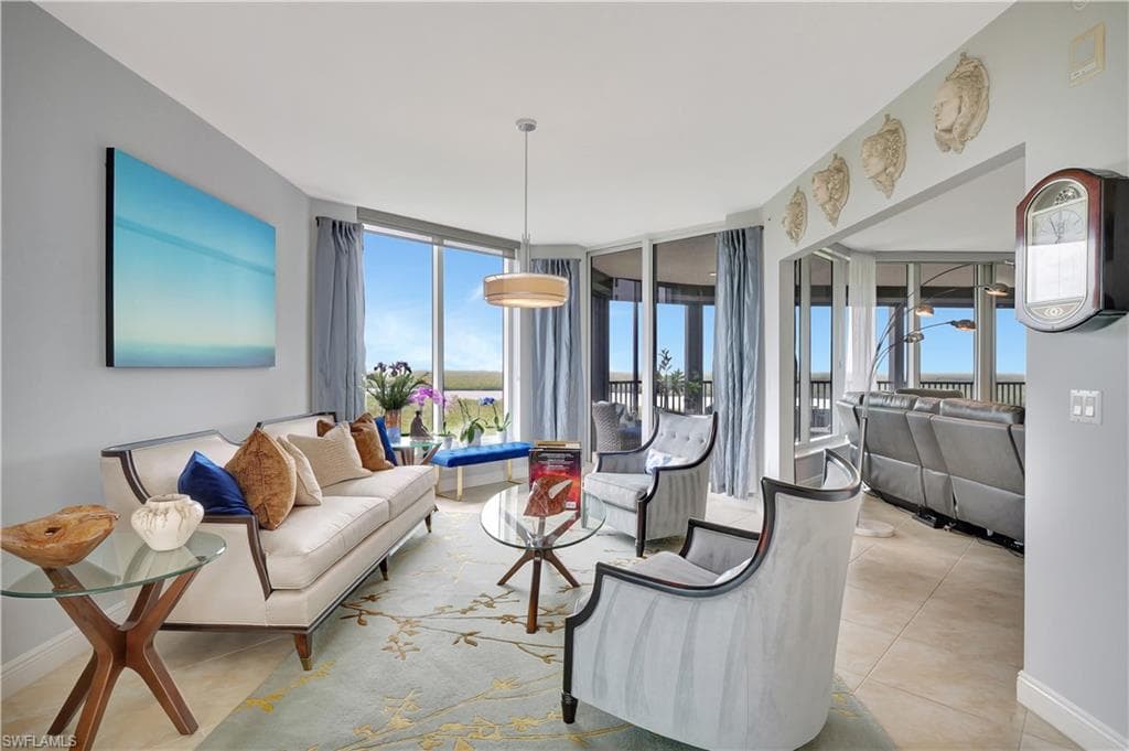 1050 Borghese Ln 801, Naples, FL 34114-8