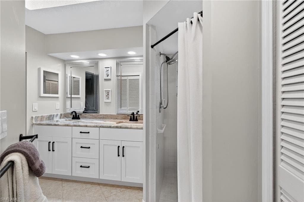 24769 Paradise Rd, Bonita Springs, FL 34135-18