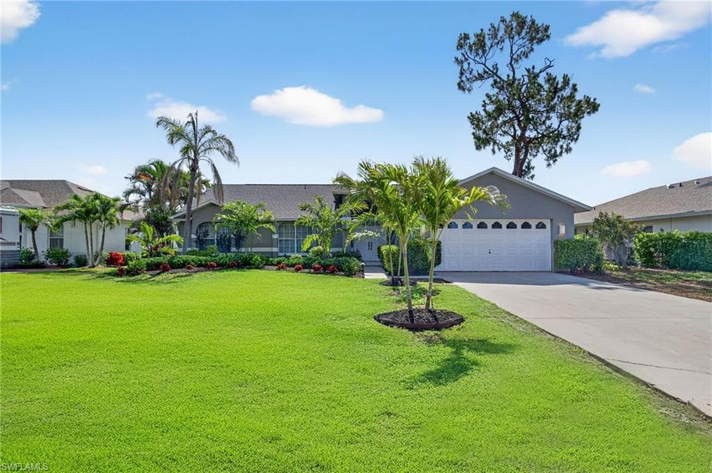 24769 Paradise Rd, Bonita Springs, FL 34135-1