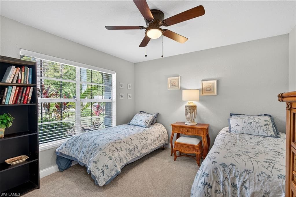 24769 Paradise Rd, Bonita Springs, FL 34135-24