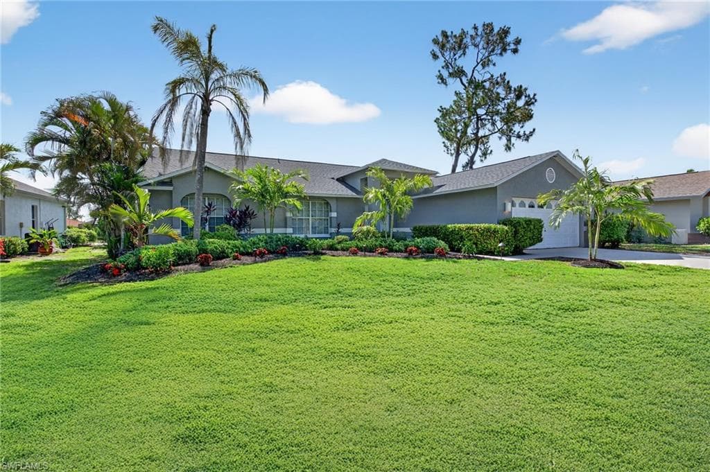 24769 Paradise Rd, Bonita Springs, FL 34135-3