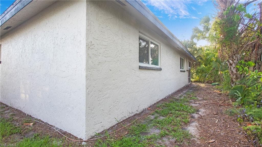 3148 Apache St, Fort Myers, FL 33916-33