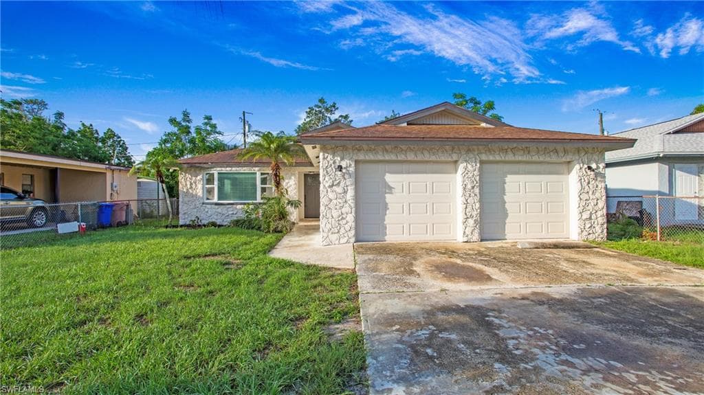 3148 Apache St, Fort Myers, FL 33916-34