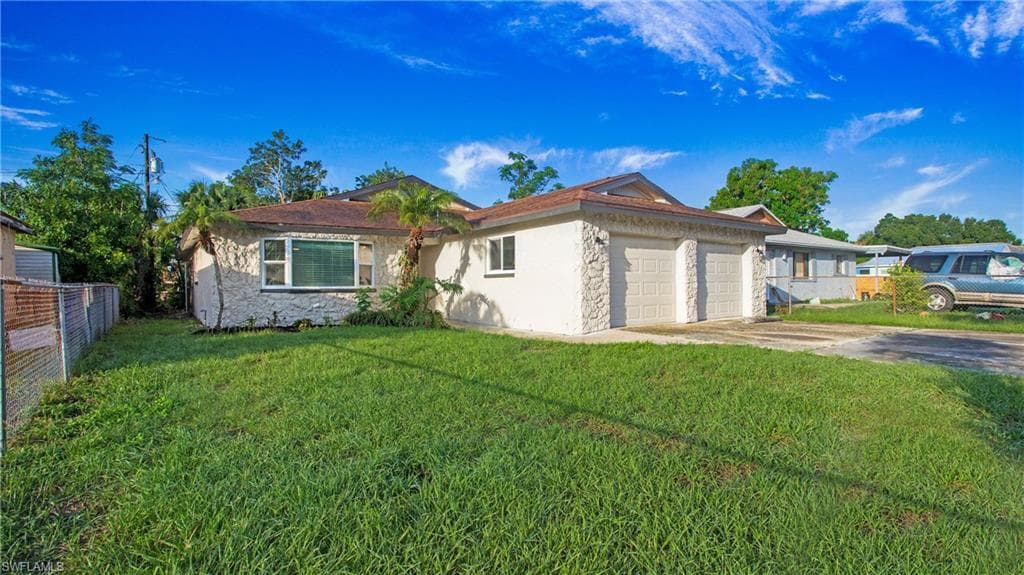 3148 Apache St, Fort Myers, FL 33916-3
