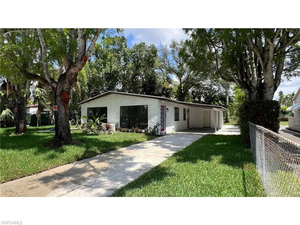 2615/2617 Michigan Ave, Fort Myers, FL 33916-1