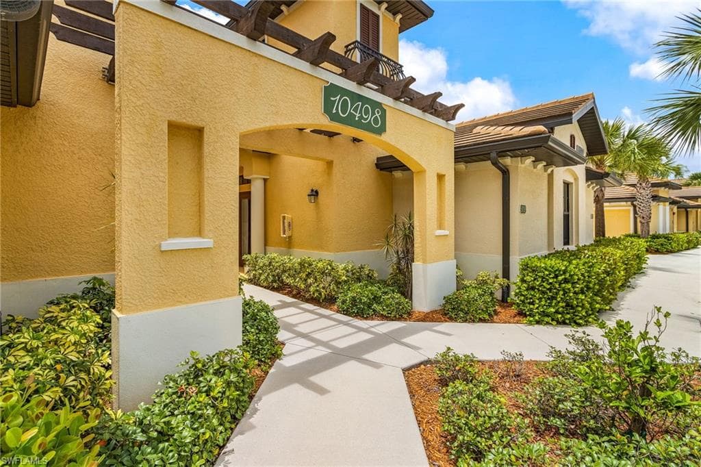 10498 Casella Way 202, Fort Myers, FL 33913-1