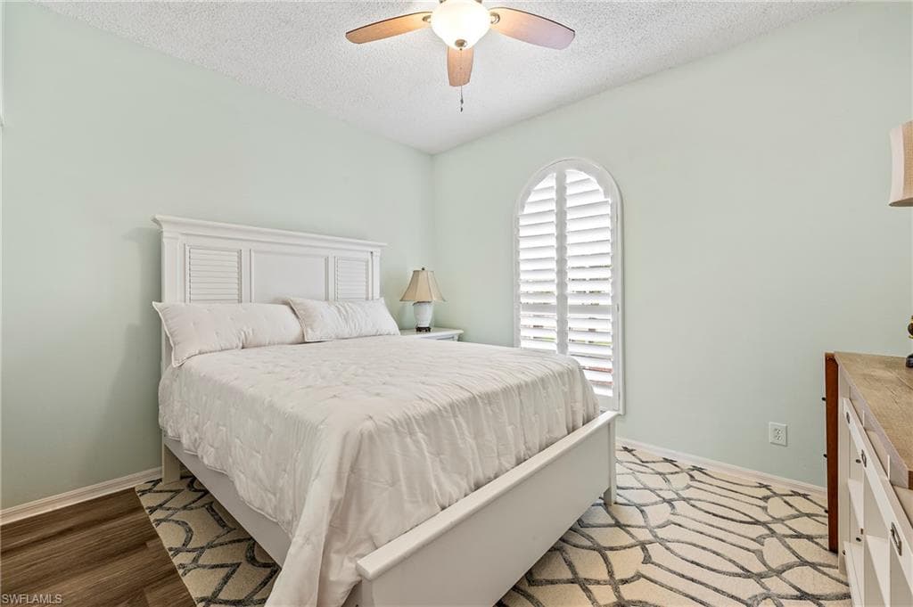 529 Mardel Dr 304, Naples, FL 34104-10
