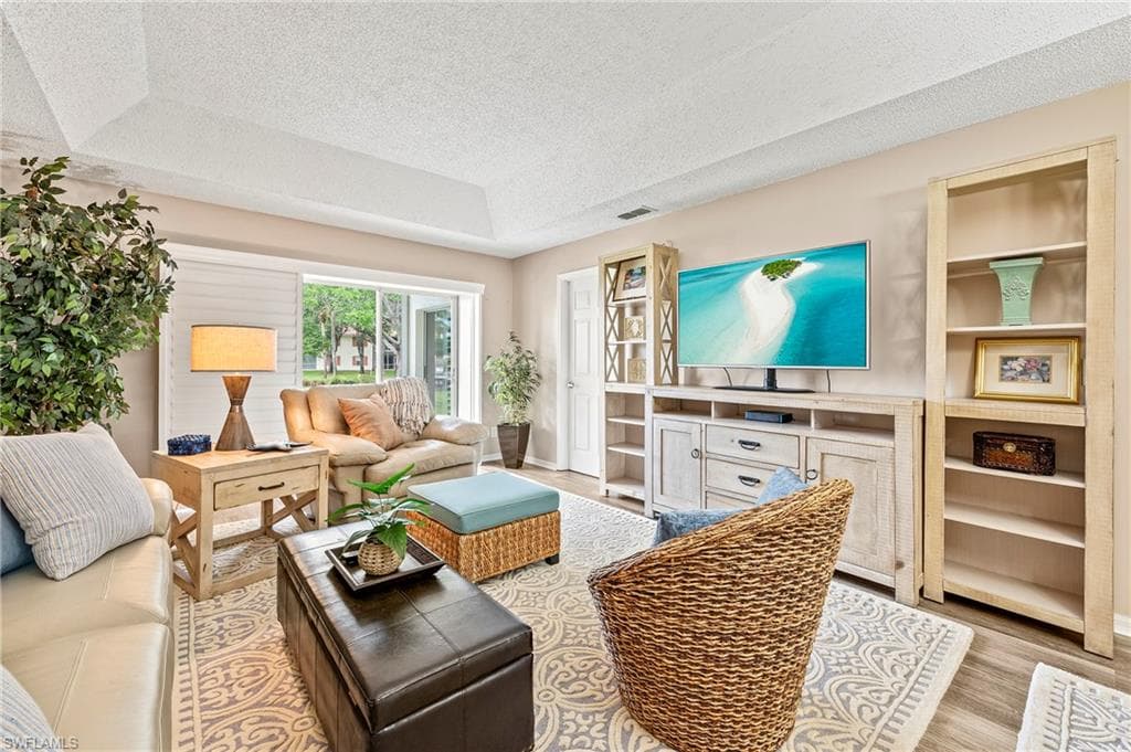 529 Mardel Dr 304, Naples, FL 34104-14