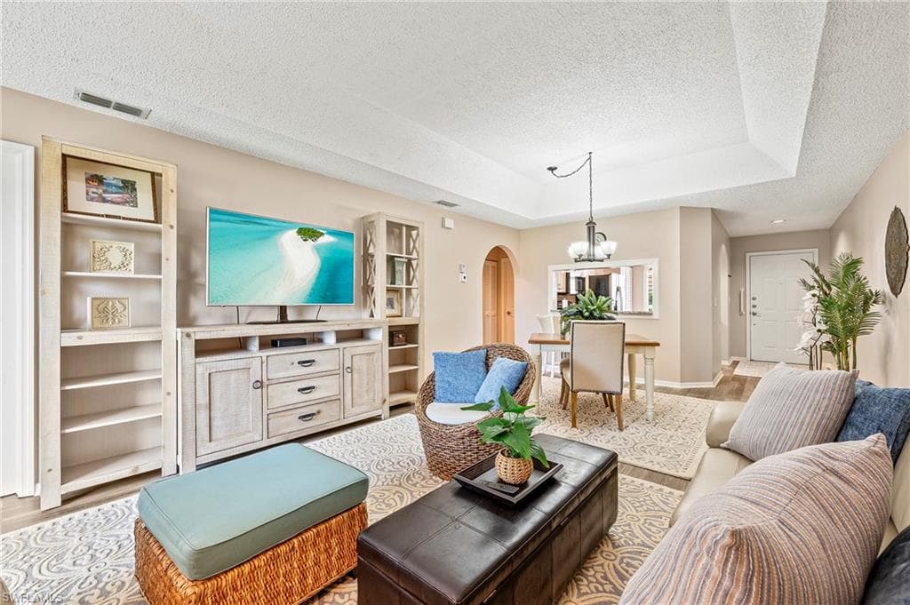 529 Mardel Dr 304, Naples, FL 34104-17