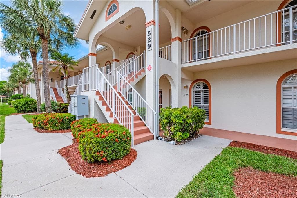 529 Mardel Dr 304, Naples, FL 34104-23