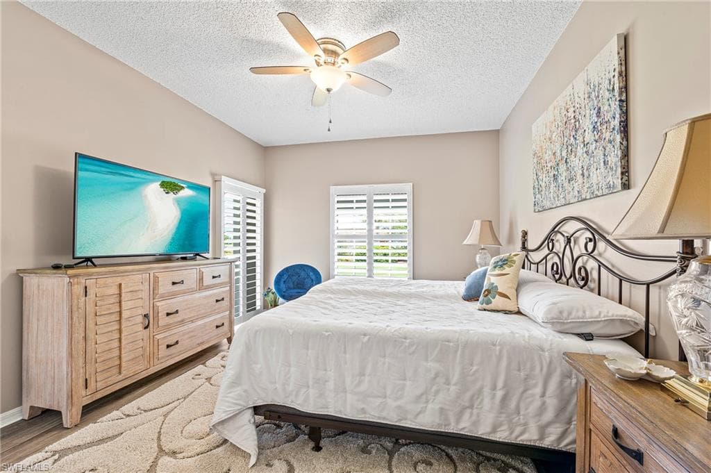 529 Mardel Dr 304, Naples, FL 34104-25