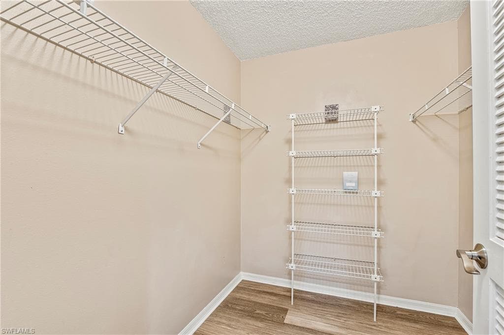 529 Mardel Dr 304, Naples, FL 34104-26