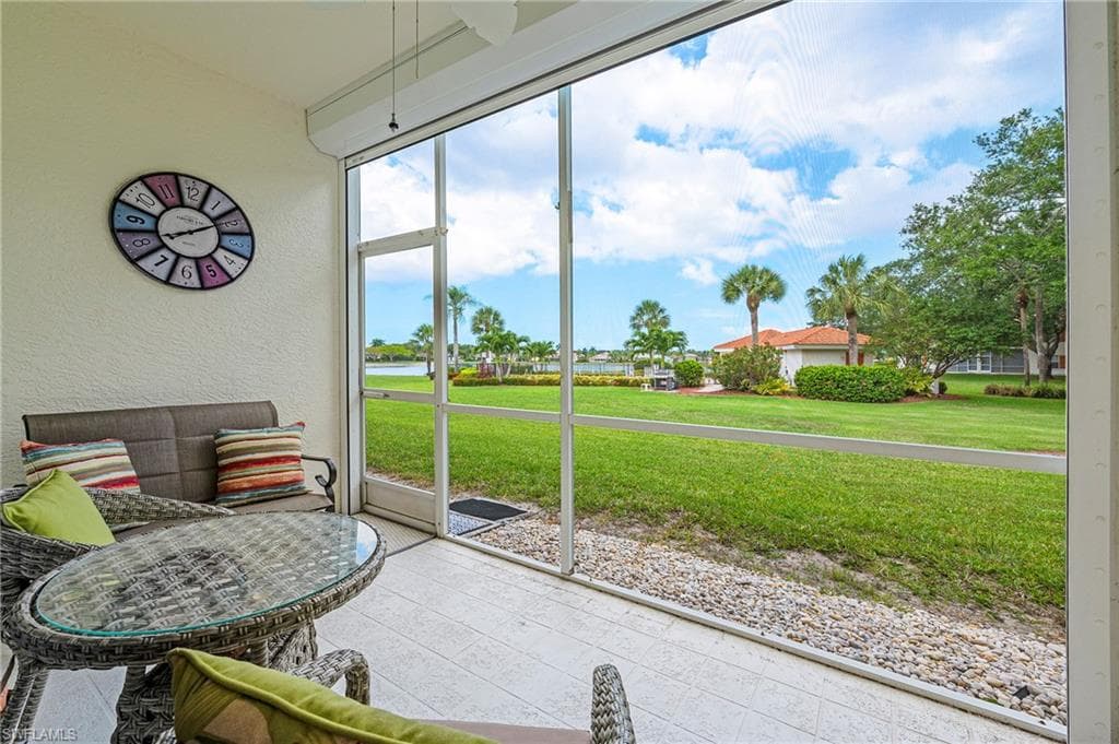 529 Mardel Dr 304, Naples, FL 34104-4