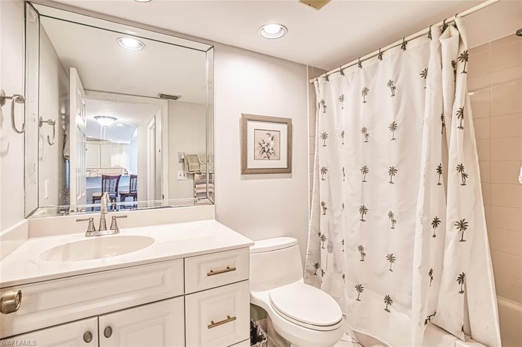 360 Horse Creek Dr 308, Naples, FL 34110-19