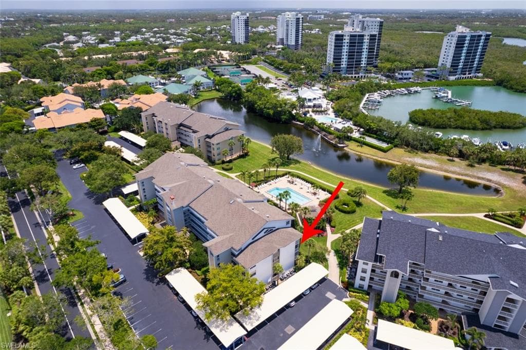 360 Horse Creek Dr 308, Naples, FL 34110-4