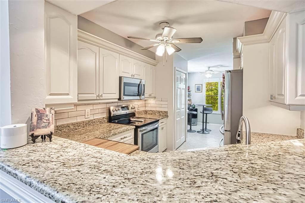 360 Horse Creek Dr 308, Naples, FL 34110-6