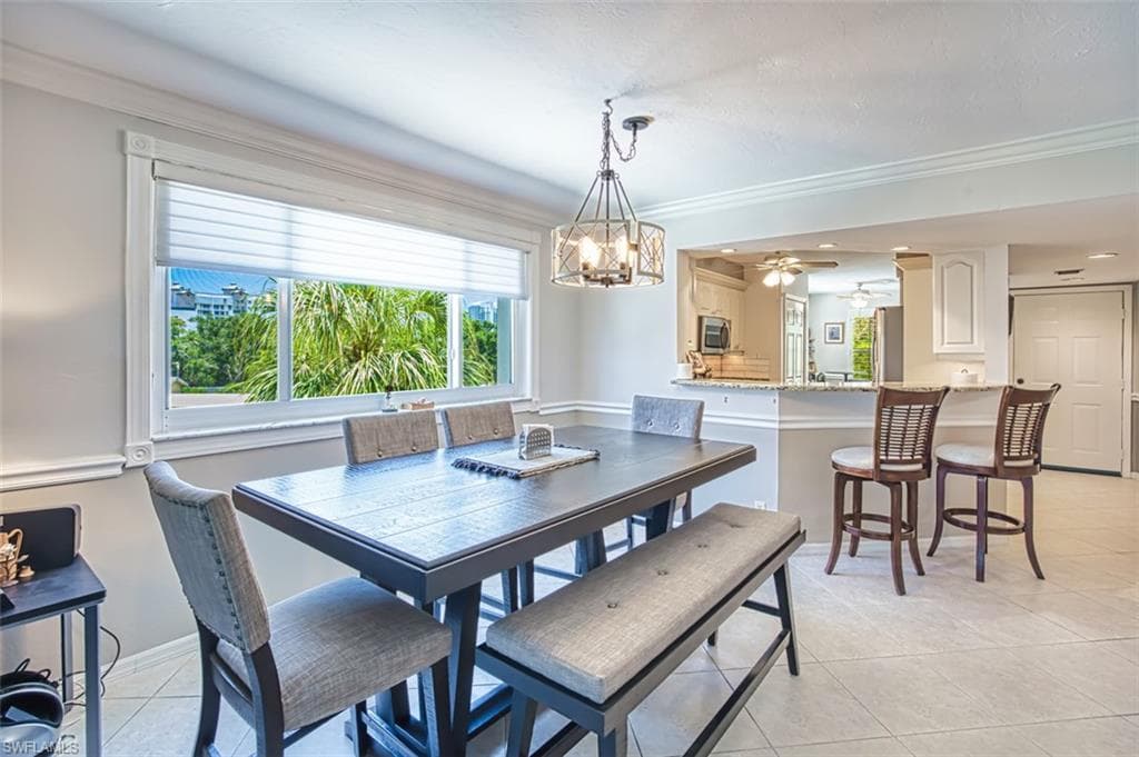 360 Horse Creek Dr 308, Naples, FL 34110-7