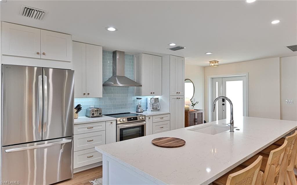 8 Palmview Blvd, Fort Myers Beach, FL 33931-17