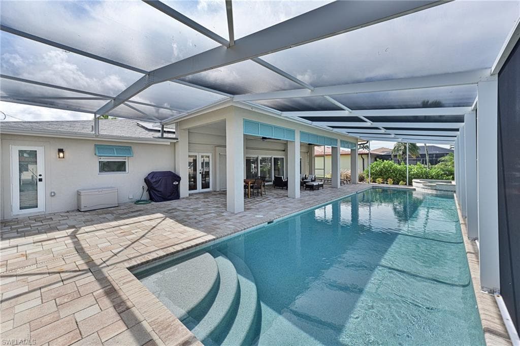 8 Palmview Blvd, Fort Myers Beach, FL 33931-25