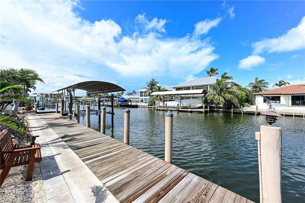 8 Palmview Blvd, Fort Myers Beach, FL 33931-26