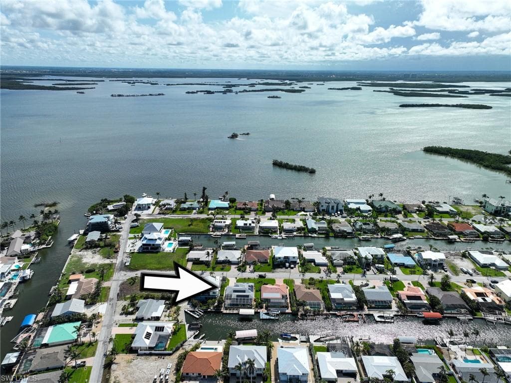 8 Palmview Blvd, Fort Myers Beach, FL 33931-41