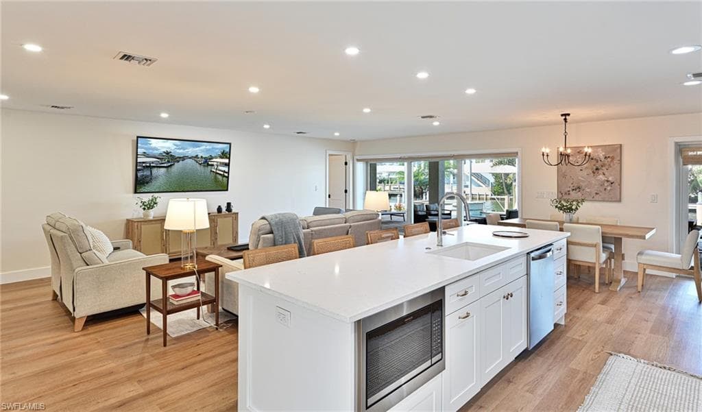 8 Palmview Blvd, Fort Myers Beach, FL 33931-6