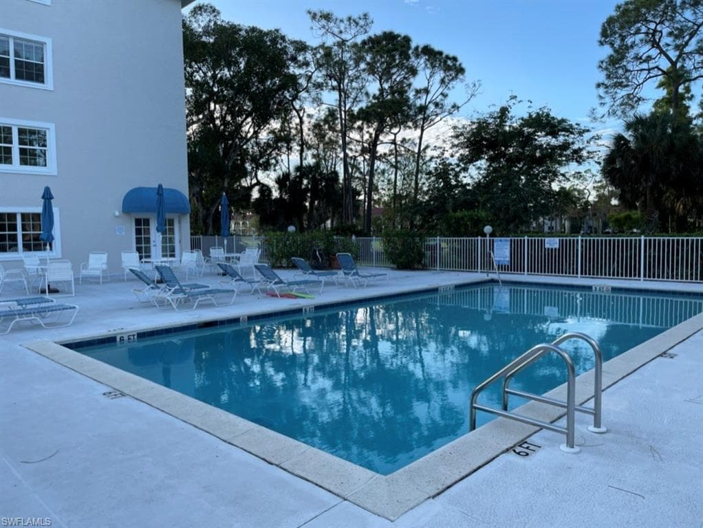 481 Quail Forest Blvd B302, Naples, FL 34105-15