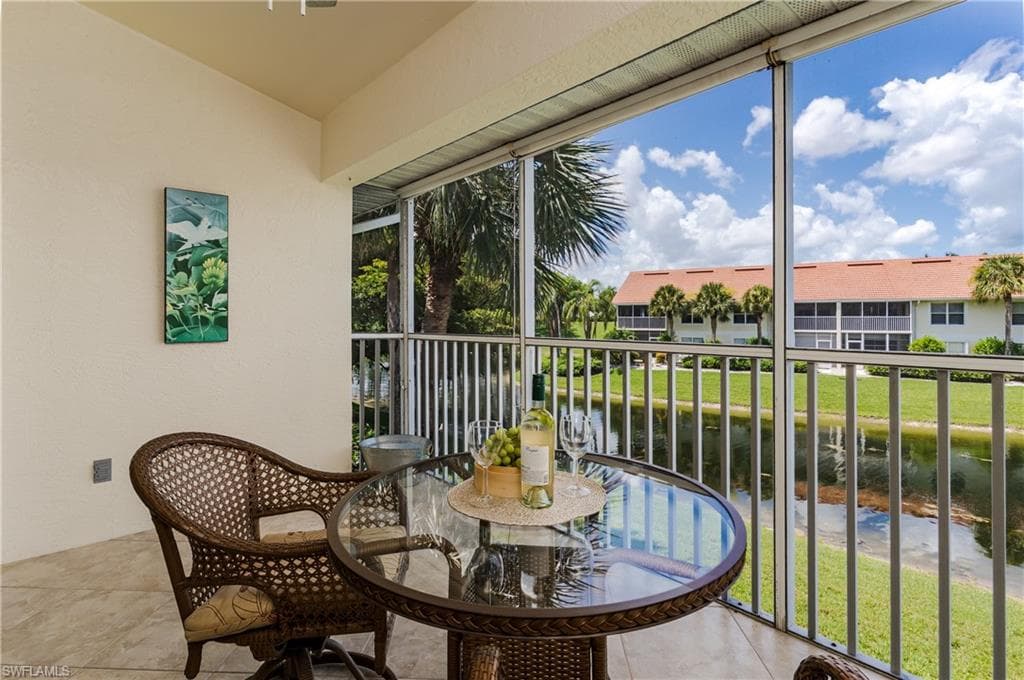 5035 Cedar Springs Dr 202, Naples, FL 34110-16
