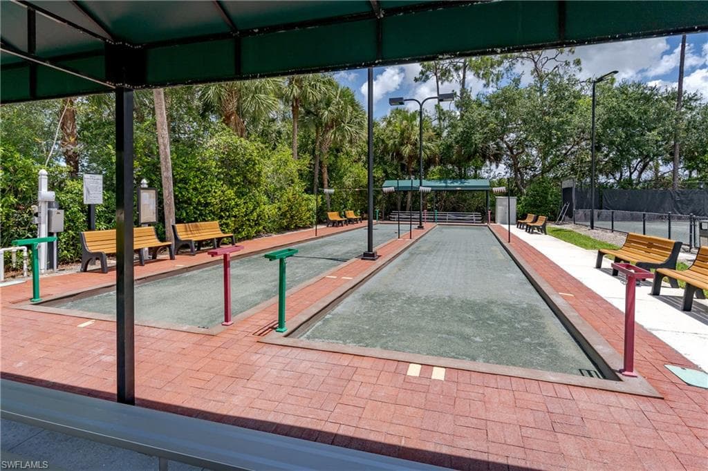 5035 Cedar Springs Dr 202, Naples, FL 34110-24