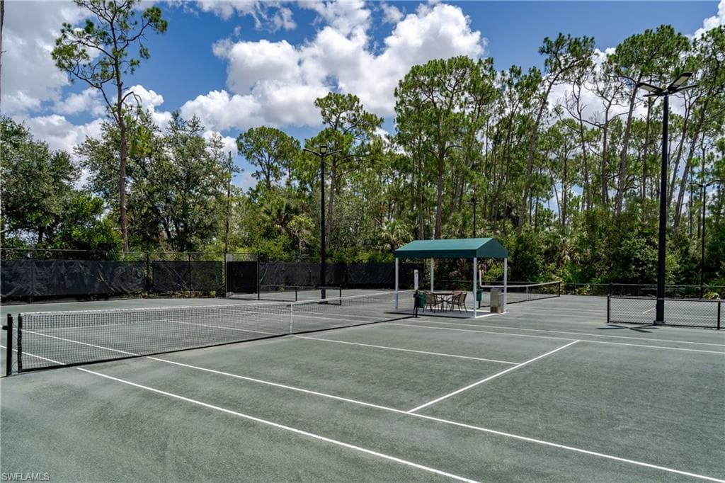 5035 Cedar Springs Dr 202, Naples, FL 34110-25