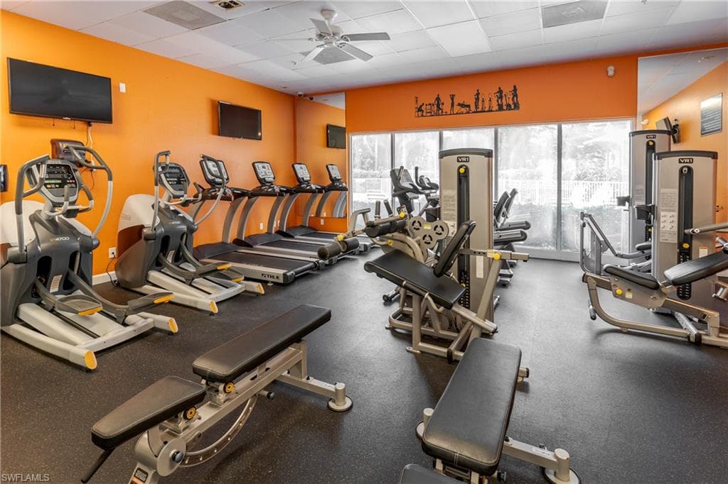 5035 Cedar Springs Dr 202, Naples, FL 34110-26