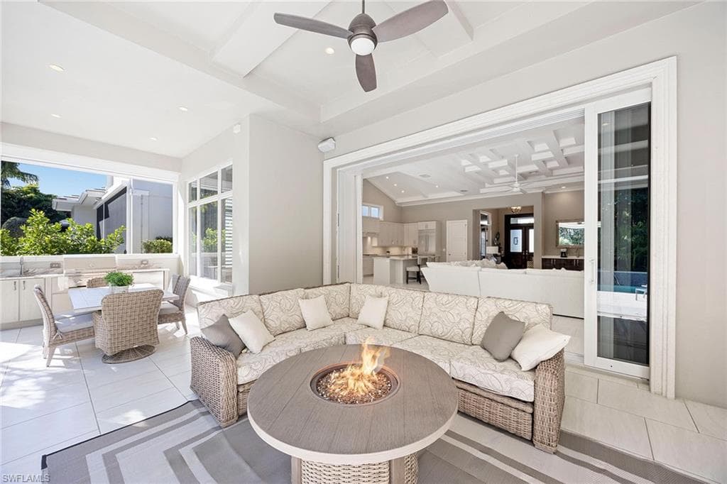 6818 Mangrove Ave, Naples, FL 34109-34
