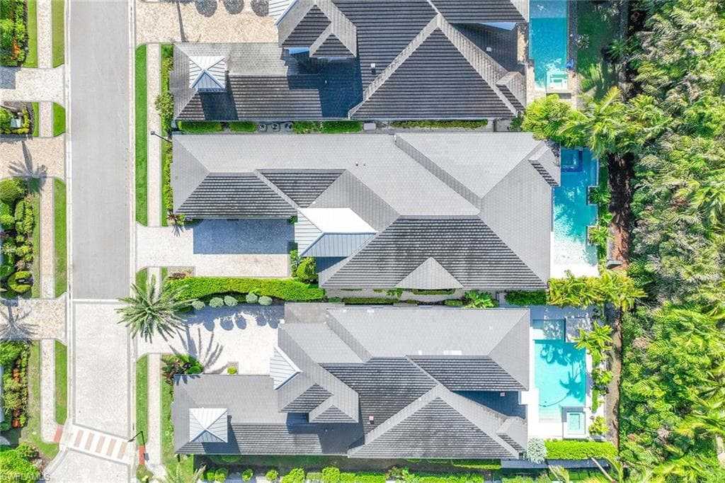 6818 Mangrove Ave, Naples, FL 34109-45