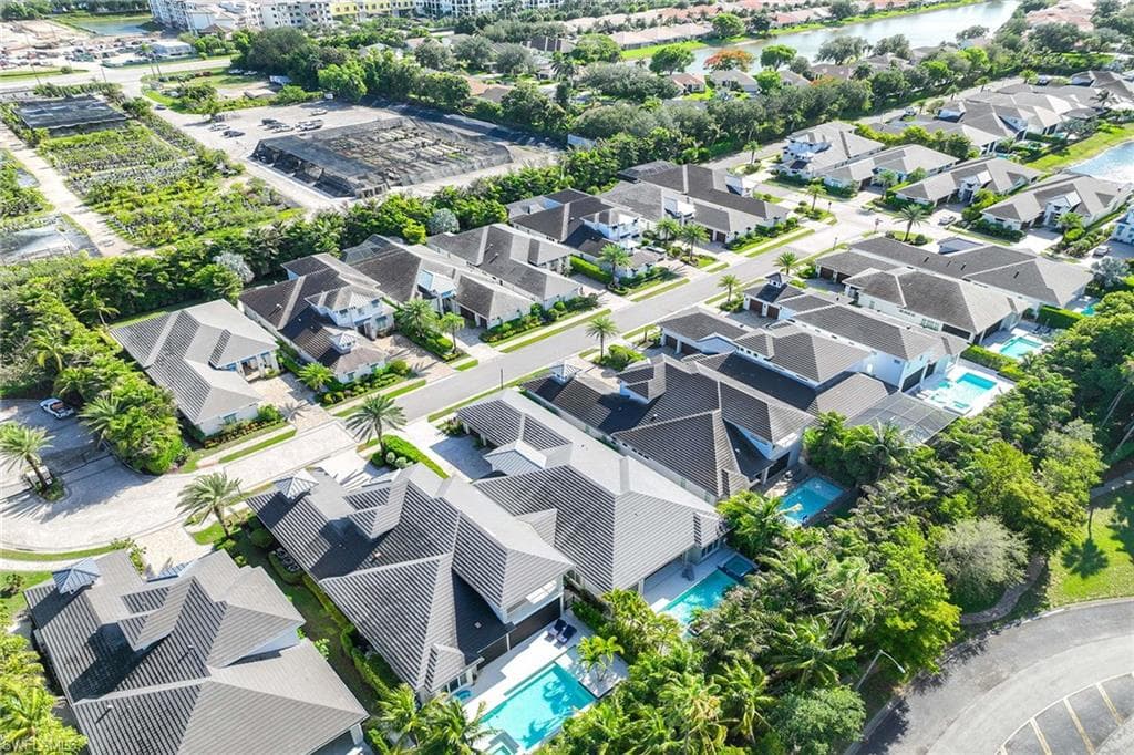 6818 Mangrove Ave, Naples, FL 34109-46