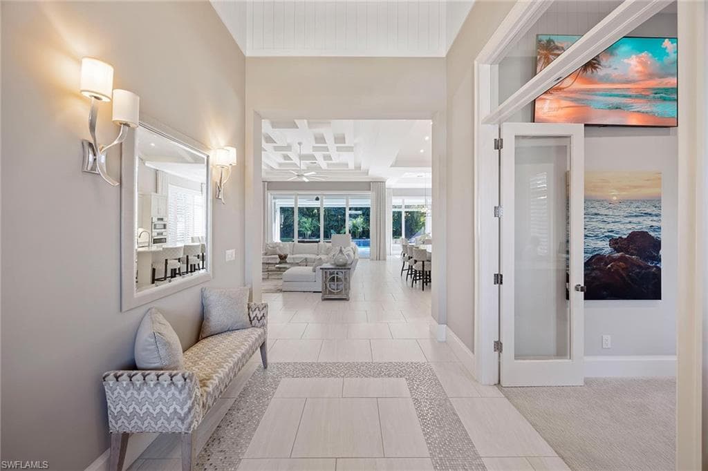 6818 Mangrove Ave, Naples, FL 34109-5