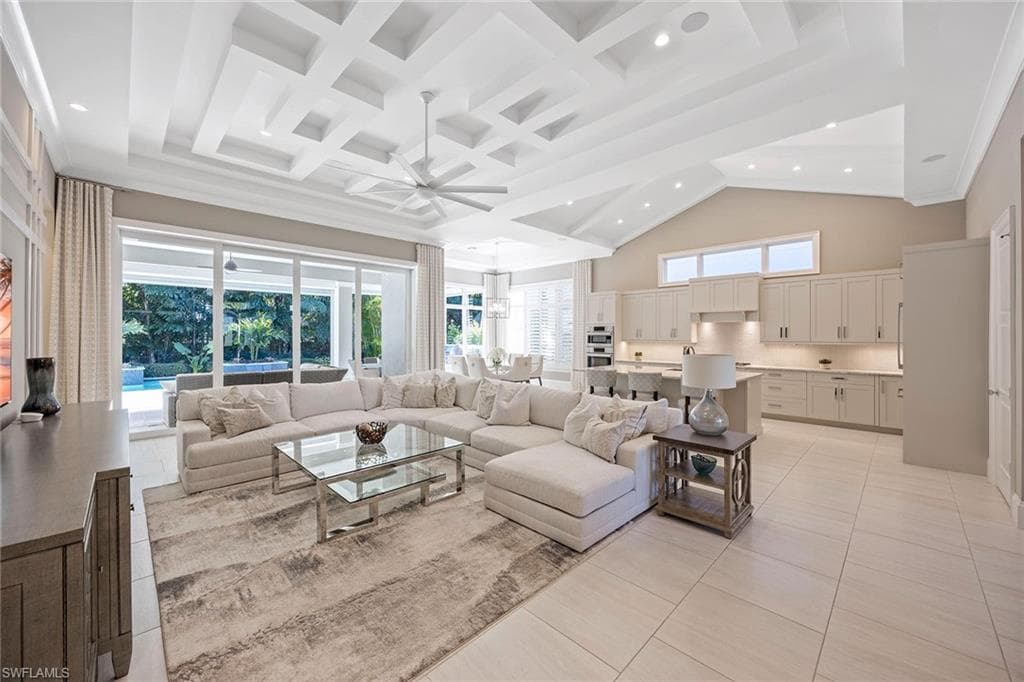 6818 Mangrove Ave, Naples, FL 34109-6