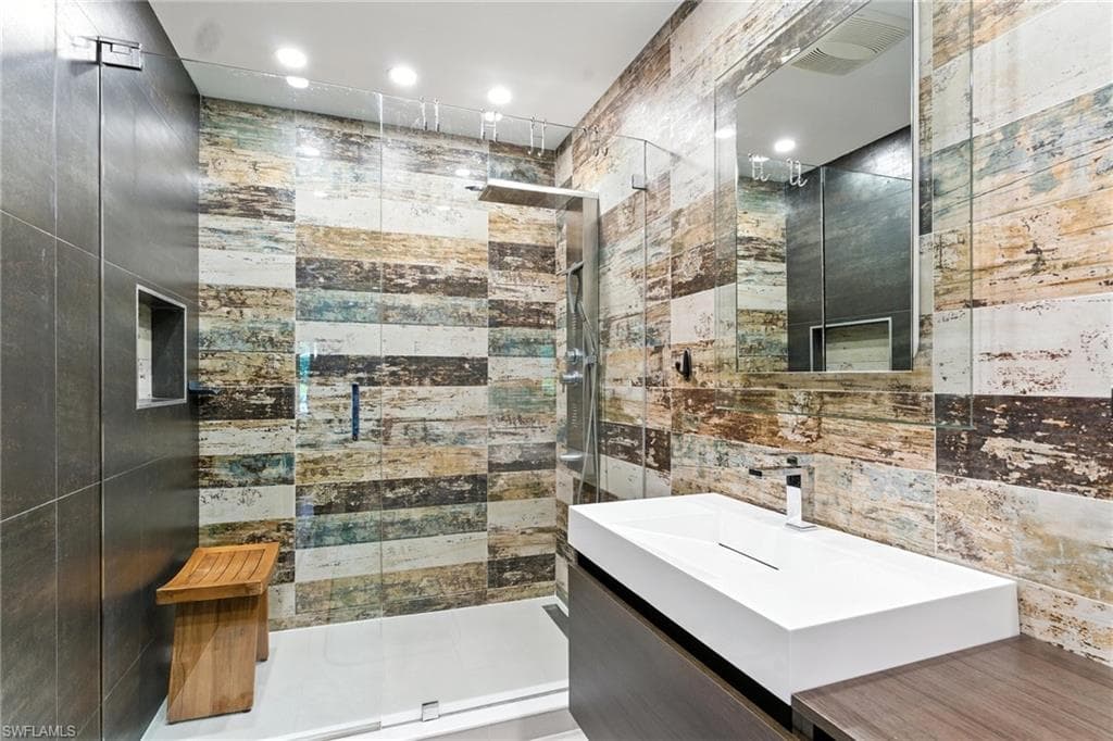 2085 Painted Palm Dr, Naples, FL 34119-22