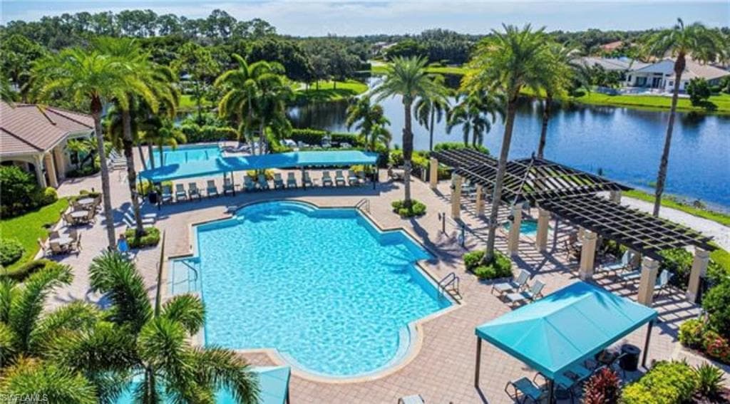2085 Painted Palm Dr, Naples, FL 34119-37