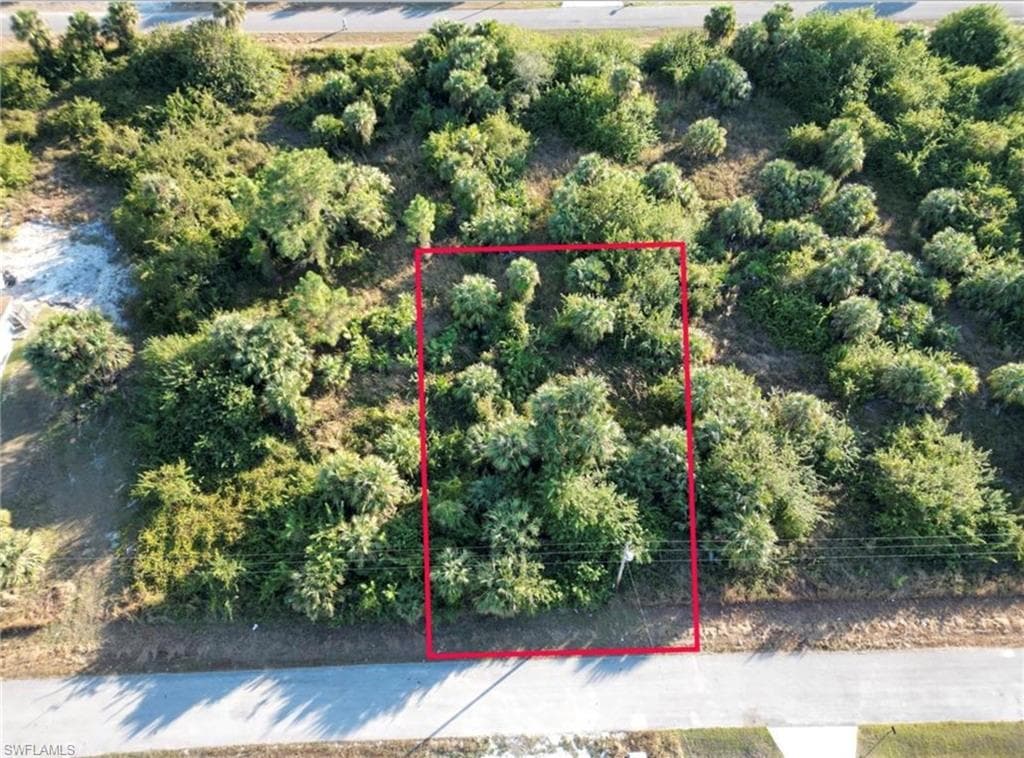 724 Cane St E, Lehigh Acres, FL 33974-3