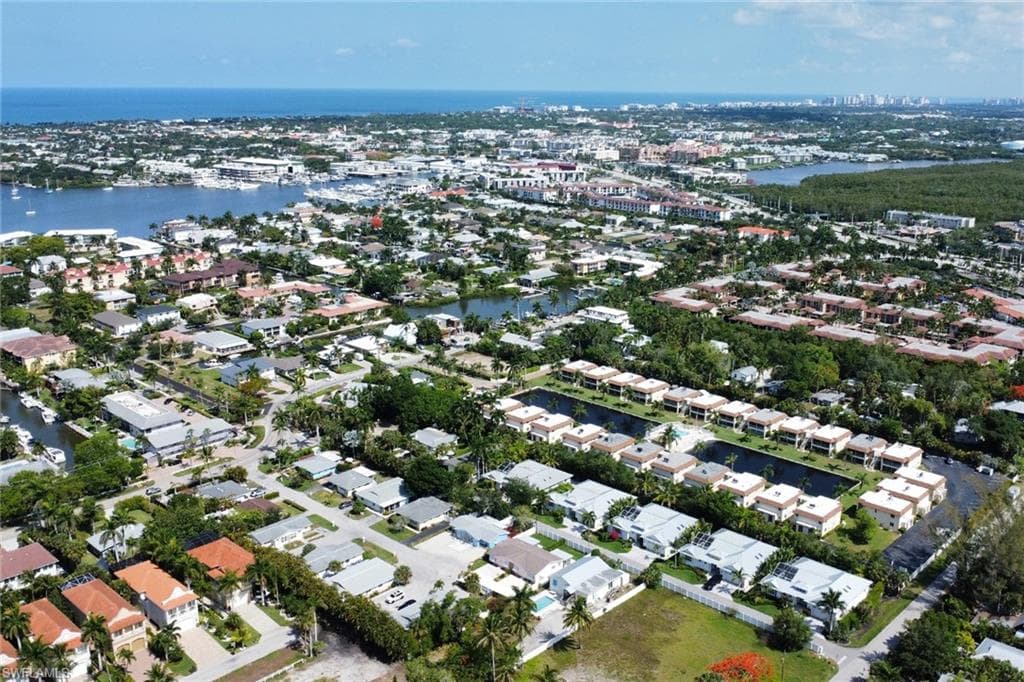 1155 Sandpiper St D4, Naples, FL 34102-21